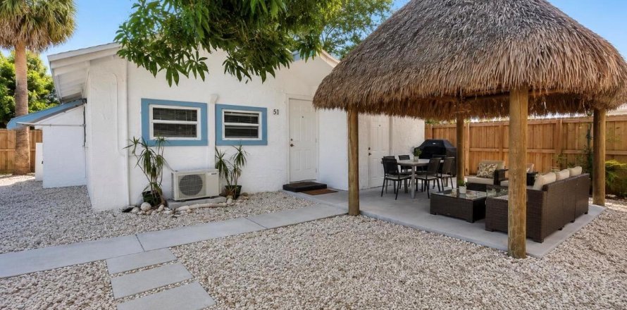 Casa en Dania Beach, Florida 2 dormitorios, 242.2 m2 № 2181957
