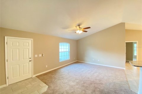 Villa ou maison à louer à Ocala, Floride: 3 chambres, 134.99 m2 № 2425773 - photo 2