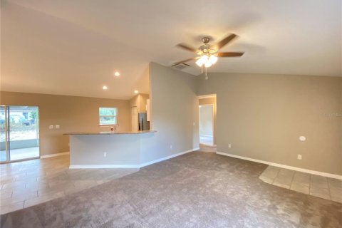 Villa ou maison à louer à Ocala, Floride: 3 chambres, 134.99 m2 № 2425773 - photo 5