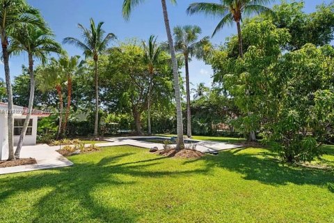 Снять в аренду виллу или дом в Пайнкрест, Флорида 3 спальни, 216.09м2, № 1975216 - фото 1