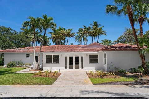 Снять в аренду виллу или дом в Пайнкрест, Флорида 3 спальни, 216.09м2, № 1975216 - фото 12