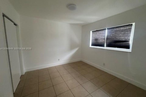 Appartement à louer à Hallandale Beach, Floride: 3 chambres, 91.97 m2 № 2269553 - photo 9