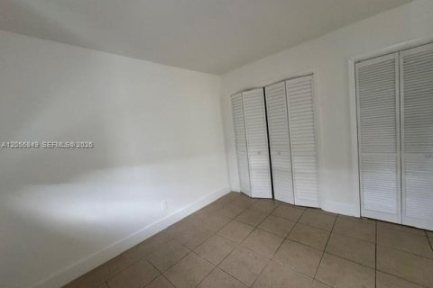 Appartement à louer à Hallandale Beach, Floride: 3 chambres, 91.97 m2 № 2269553 - photo 5
