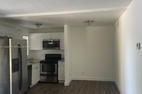 Appartement à louer à Hallandale Beach, Floride: 3 chambres, 91.97 m2 № 2269553 - photo 8