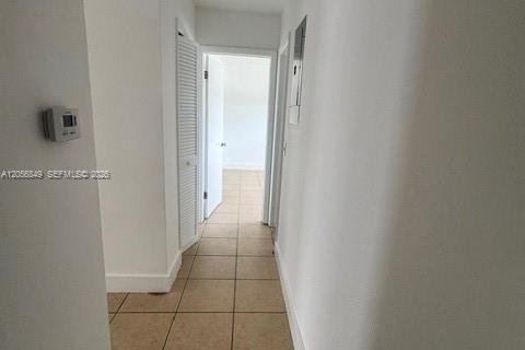 Appartement à louer à Hallandale Beach, Floride: 3 chambres, 91.97 m2 № 2269553 - photo 4