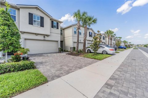 Townhouse in Lutz, Florida 3 bedrooms, 208.38 sq.m. № 1853473 - photo 29