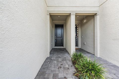 Townhouse in Lutz, Florida 3 bedrooms, 208.38 sq.m. № 1853473 - photo 3