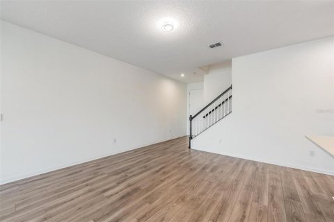 Townhouse in Lutz, Florida 3 bedrooms, 208.38 sq.m. № 1853473 - photo 5