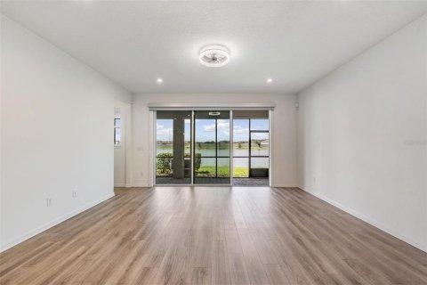 Townhouse in Lutz, Florida 3 bedrooms, 208.38 sq.m. № 1853473 - photo 7