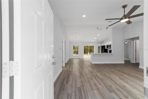House in Ocala, Florida 3 bedrooms, 117.71 sq.m. № 1635156 - photo 4