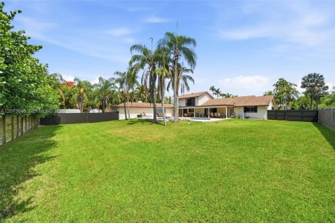 Villa ou maison à vendre à Miami, Floride: 5 chambres, 350.43 m2 № 2189033 - photo 14