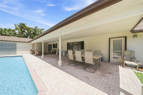 Villa ou maison à vendre à Miami, Floride: 5 chambres, 350.43 m2 № 2189033 - photo 9