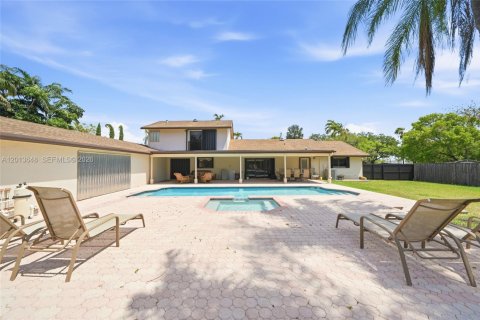 Villa ou maison à vendre à Miami, Floride: 5 chambres, 350.43 m2 № 2189033 - photo 8