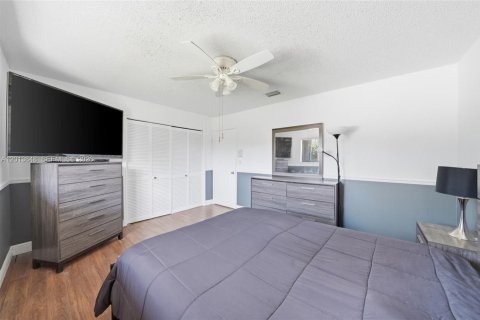 Villa ou maison à vendre à Miami, Floride: 5 chambres, 350.43 m2 № 2189033 - photo 22
