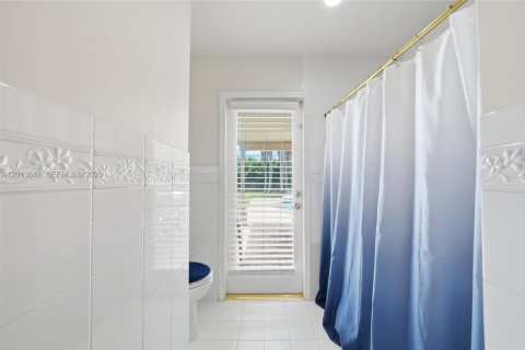 Villa ou maison à vendre à Miami, Floride: 5 chambres, 350.43 m2 № 2189033 - photo 27