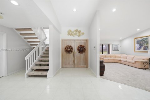 Villa ou maison à vendre à Miami, Floride: 5 chambres, 350.43 m2 № 2189033 - photo 5