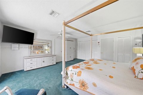 Villa ou maison à vendre à Miami, Floride: 5 chambres, 350.43 m2 № 2189033 - photo 30