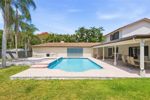 Villa ou maison à vendre à Miami, Floride: 5 chambres, 350.43 m2 № 2189033 - photo 6