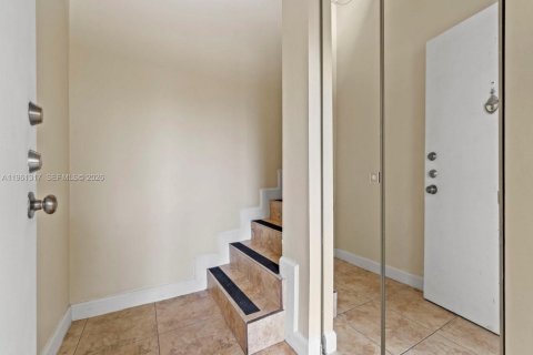 Condominio en alquiler en Miami, Florida, 3 dormitorios, 118.45 m2 № 2023210 - foto 5