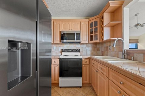 Condominio en alquiler en Miami, Florida, 3 dormitorios, 118.45 m2 № 2023210 - foto 15