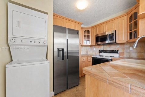 Condominio en alquiler en Miami, Florida, 3 dormitorios, 118.45 m2 № 2023210 - foto 13