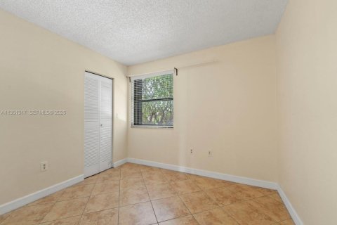 Condominio en alquiler en Miami, Florida, 3 dormitorios, 118.45 m2 № 2023210 - foto 24