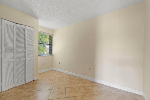 Condominio en alquiler en Miami, Florida, 3 dormitorios, 118.45 m2 № 2023210 - foto 22