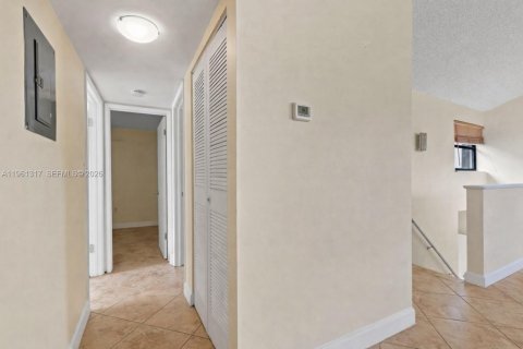 Condominio en alquiler en Miami, Florida, 3 dormitorios, 118.45 m2 № 2023210 - foto 16