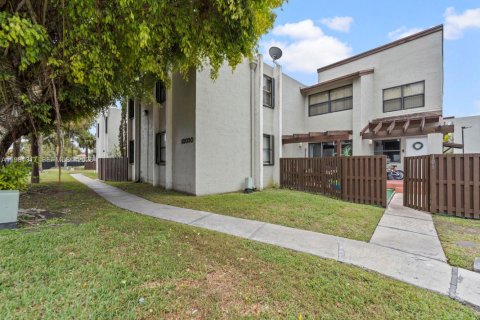 Condominio en Miami, Florida, 3 dormitorios  № 2023210