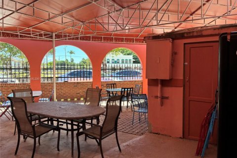 Commercial property in Homestead, Florida № 1950560 - photo 10