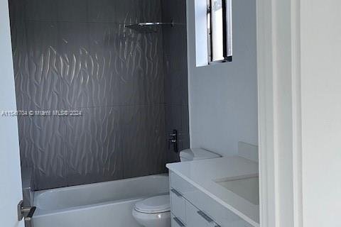 Casa en venta en Miami, Florida, 6 dormitorios № 1861357 - foto 24