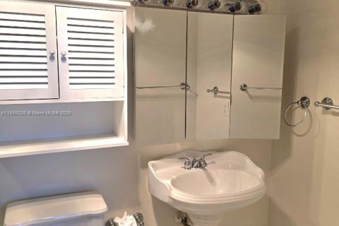 Condominio en venta en Dania Beach, Florida, 2 dormitorios, 106.28 m2 № 1892902 - foto 9