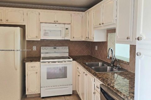 Condominio en venta en Dania Beach, Florida, 2 dormitorios, 106.28 m2 № 1892902 - foto 4