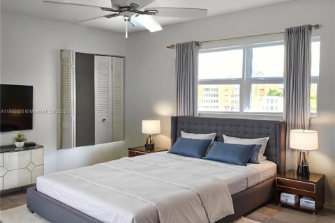 Condominio en venta en Dania Beach, Florida, 2 dormitorios, 106.28 m2 № 1892902 - foto 3