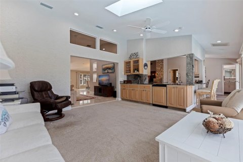 House in Tierra Verde, Florida 4 bedrooms, 300.45 sq.m. № 1556542 - photo 11
