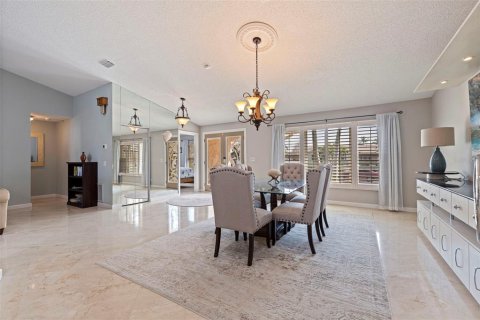 House in Tierra Verde, Florida 4 bedrooms, 300.45 sq.m. № 1556542 - photo 7