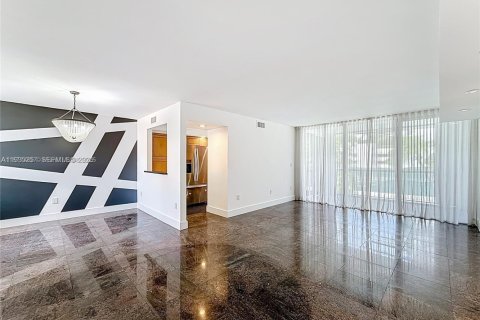 Adosado en venta en Aventura, Florida, 4 dormitorios, 265.42 m2 № 1993412 - foto 4