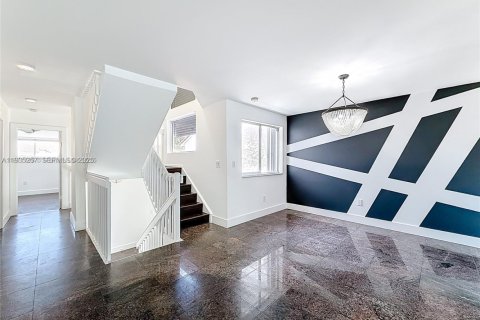 Adosado en venta en Aventura, Florida, 4 dormitorios, 265.42 m2 № 1993412 - foto 5