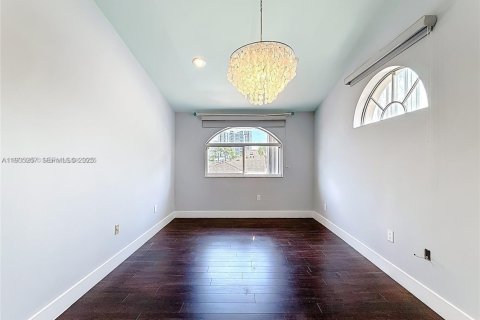 Adosado en venta en Aventura, Florida, 4 dormitorios, 265.42 m2 № 1993412 - foto 16