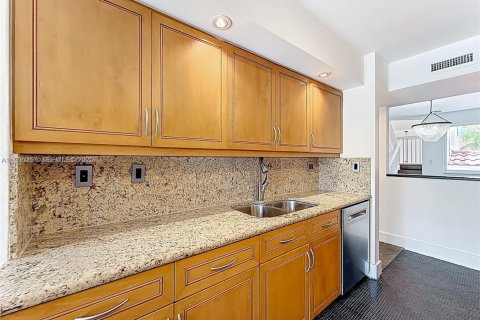 Adosado en venta en Aventura, Florida, 4 dormitorios, 265.42 m2 № 1993412 - foto 6