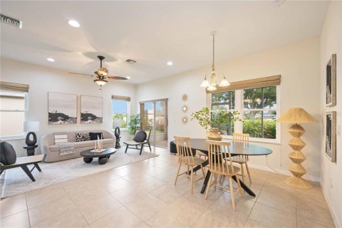House in Venice, Florida 3 bedrooms, 182.55 sq.m. № 1346359 - photo 4