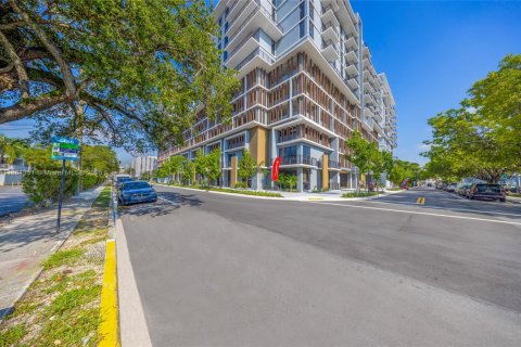 Condominio en venta en South Miami, Florida, 1 dormitorio, 56.86 m2 № 1892812 - foto 17
