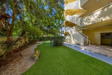 Condominio en venta en South Miami, Florida, 1 dormitorio, 56.86 m2 № 1892812 - foto 12