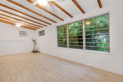 Купить виллу или дом в Майами, Флорида 3 спальни, 204.94м2, № 1930726 - фото 14