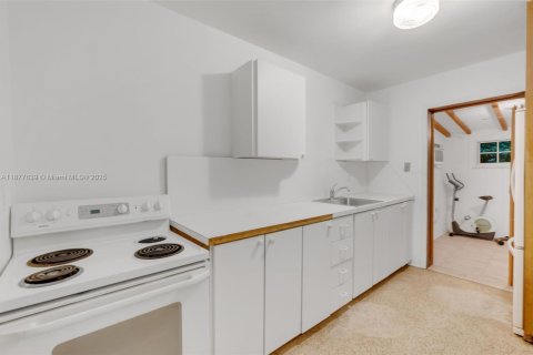 Купить виллу или дом в Майами, Флорида 3 спальни, 204.94м2, № 1930726 - фото 11