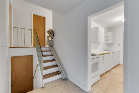 Купить виллу или дом в Майами, Флорида 3 спальни, 204.94м2, № 1930726 - фото 8