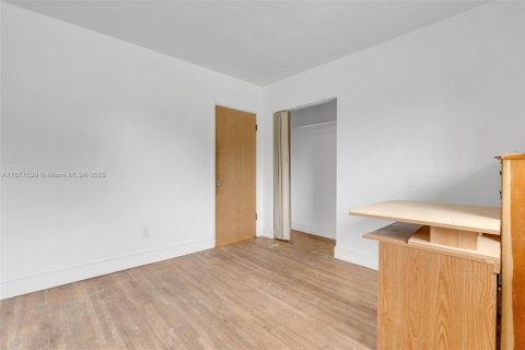 Купить виллу или дом в Майами, Флорида 3 спальни, 204.94м2, № 1930726 - фото 23