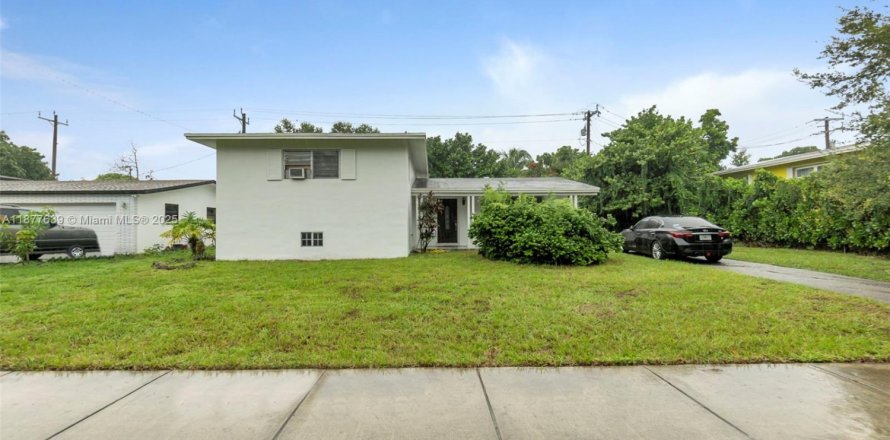 Дом в Майами, Флорида 3 спальни, 204.94м2 № 1930726