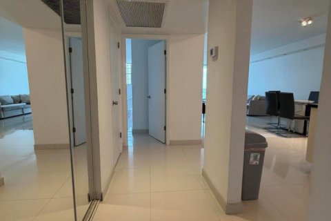 Condo in Sunny Isles Beach, Florida, 1 bedroom № 2181111 - photo 20