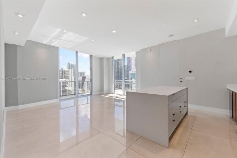 Condo in Miami, Florida, 3 bedrooms  № 2066080 - photo 2